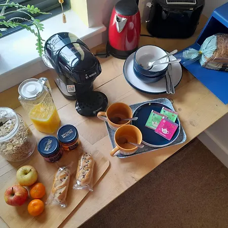 Bed and Breakfast Double Room, Living Space And Bathroom, In A Family Home, Near Ulverston 3*