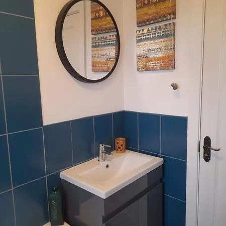 Double Room, Living Space And Bathroom, In A Family Home, Near Ulverston