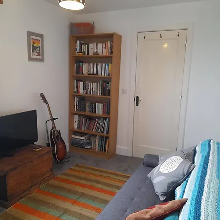 Bed & Breakfast Double Room, Living Space And Bathroom, In A Family Home, Near Ulverston 3*