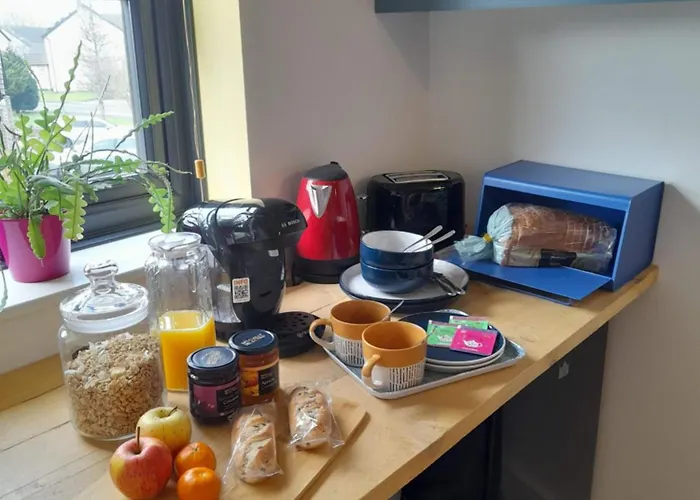 Alojamento de Acomodação e Pequeno-almoço Double Room, Living Space And Bathroom, In A Family Home, Near Ulverston Pennington