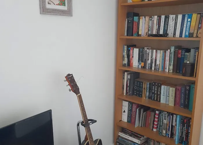 Double Room, Living Space And Bathroom, In A Family Home, Near Ulverston Alojamento de Acomodação e Pequeno-almoço 3*